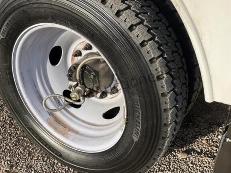 2016-ford-f550-image-8