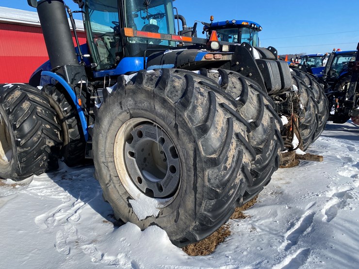 2012-new-holland-670-image-13