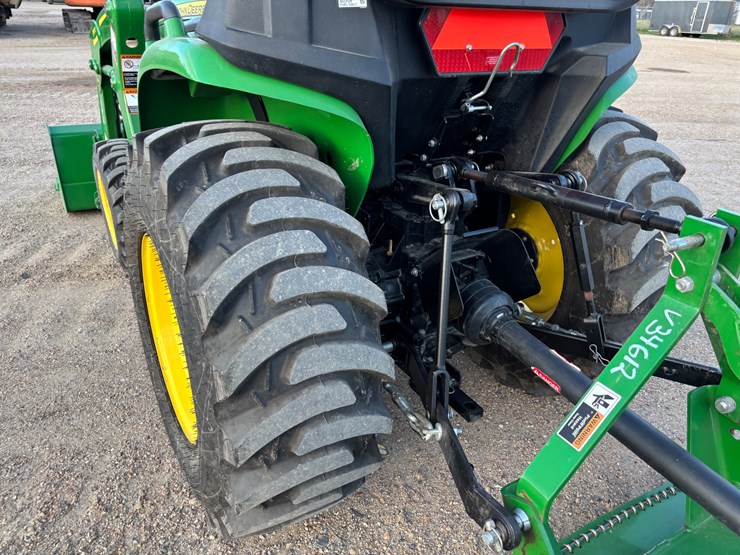 2022-john-deere-3025e-image-3