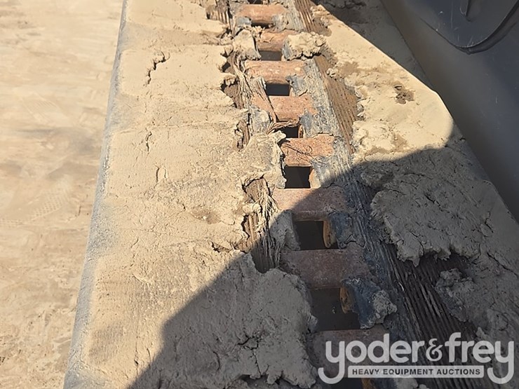 2023-takeuchi-tl12v2-image-30