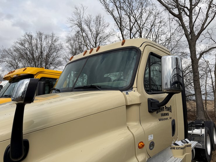 #40955-•-2016-freightliner-cascadia-t/a-daycab-truck-tractor-3akjged54gshn2294-image-31