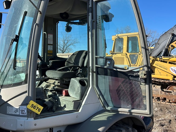 takeuchi-tw80-image-53