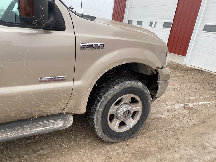 2005-ford-f350-image-42