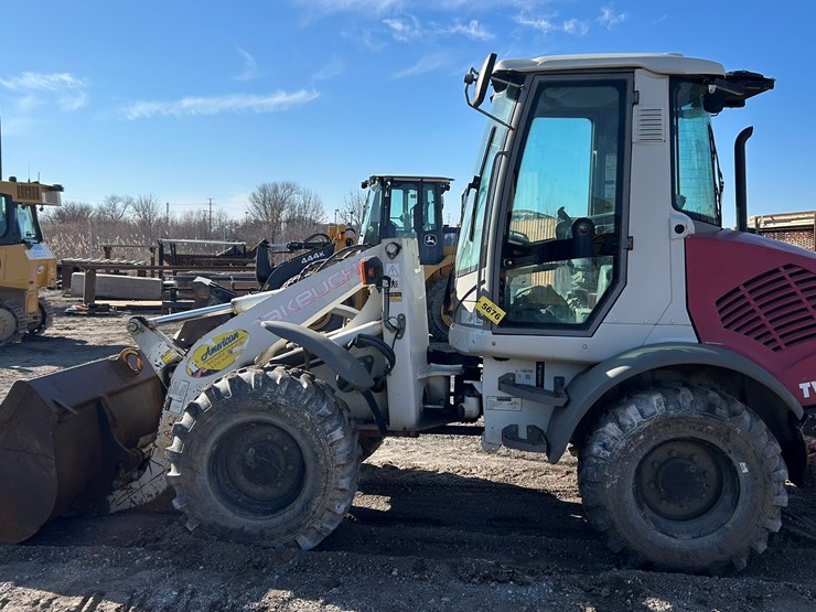 takeuchi-tw80-image-2