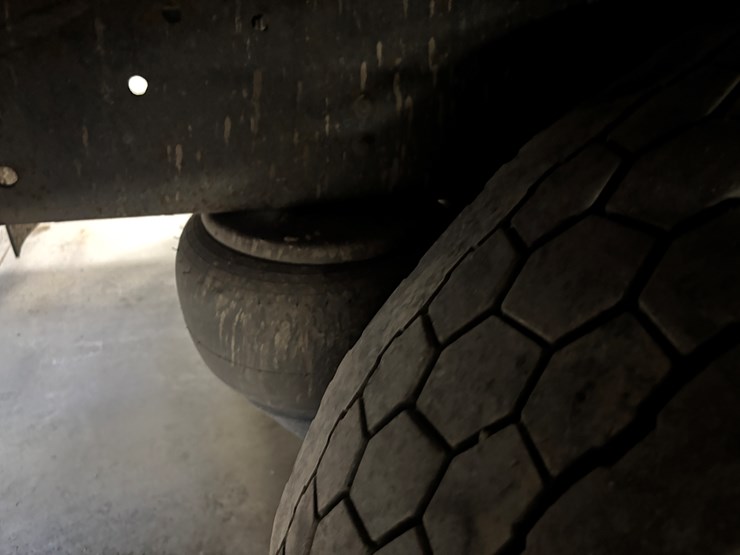 1987-peterbilt-379-image-70