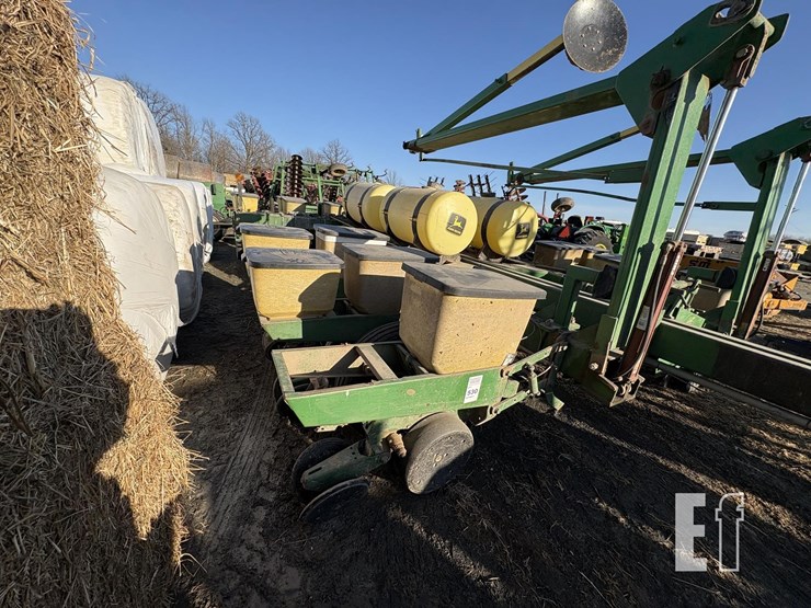 john-deere-7000-image-4