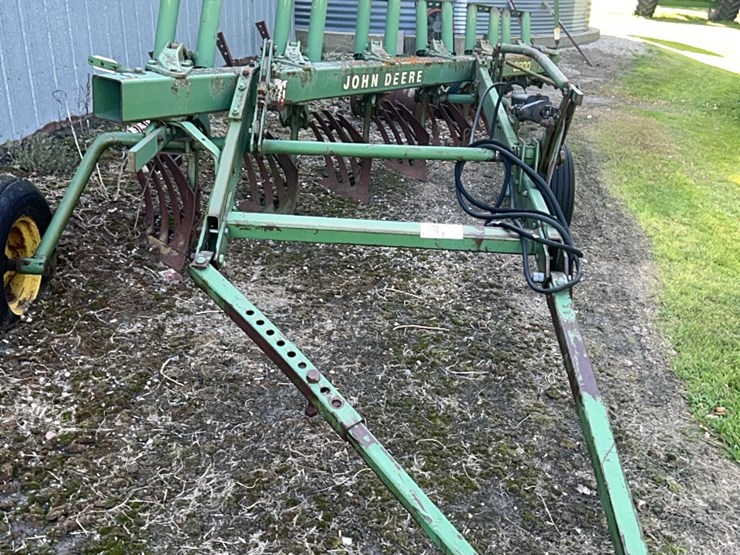 john-deere-3200-image-6