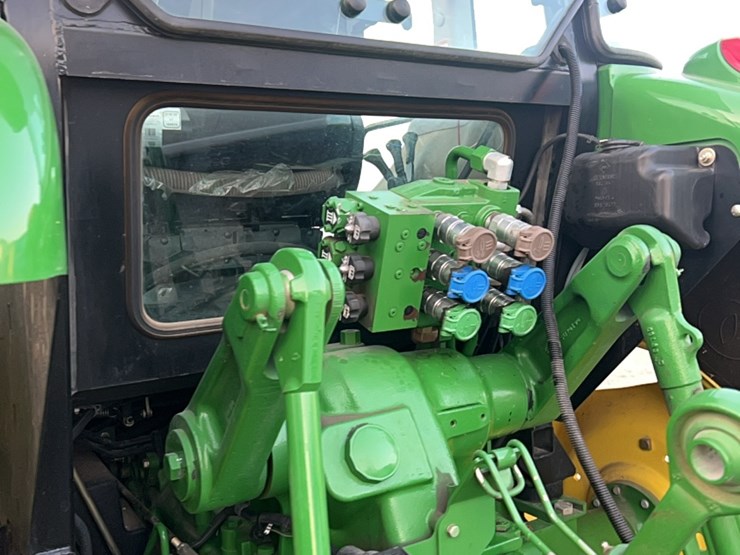 2010-john-deere-2010-image-48