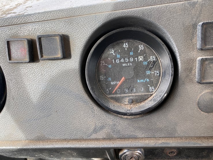 1999-mack-rd690s-image-60