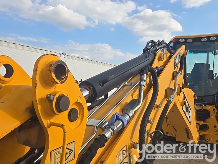 2017-jcb-3cx-image-56