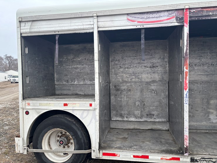 2001-hackney-beverage-trailer-image-25