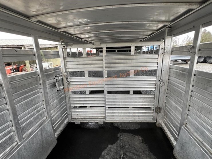 1996-featherlite-8120-image-14