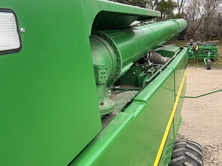 2014-john-deere-s680-image-129