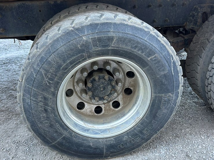 2002-international-7400-image-82