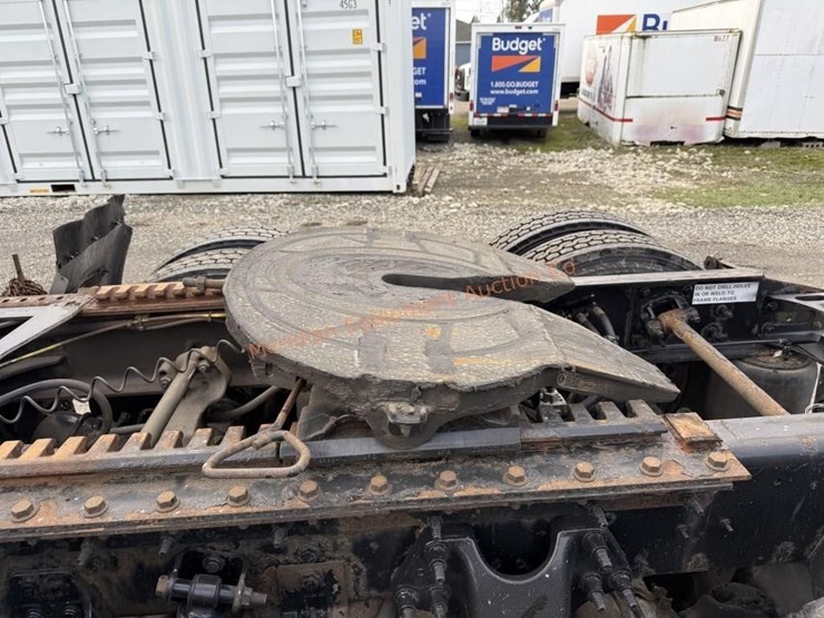 2017-international-prostar-image-8