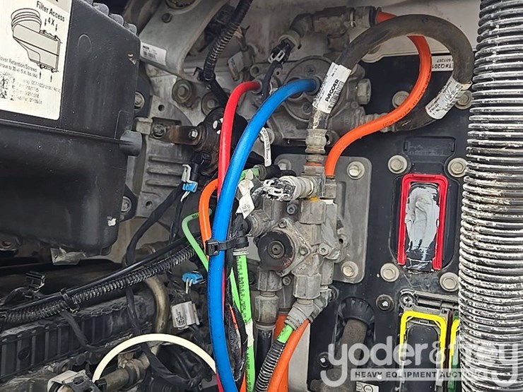 2019-peterbilt-579-image-24