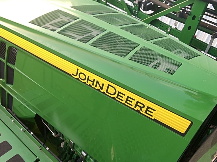 2014-john-deere-r4030-image-60