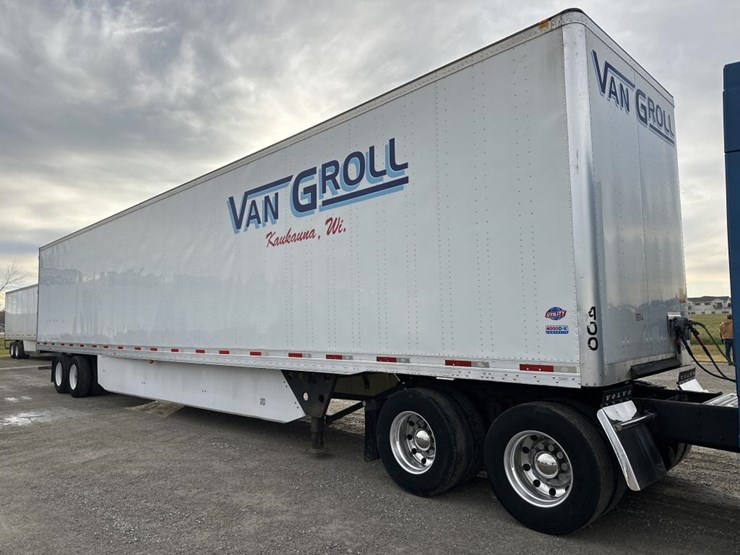 2019-utility-53'-image-7