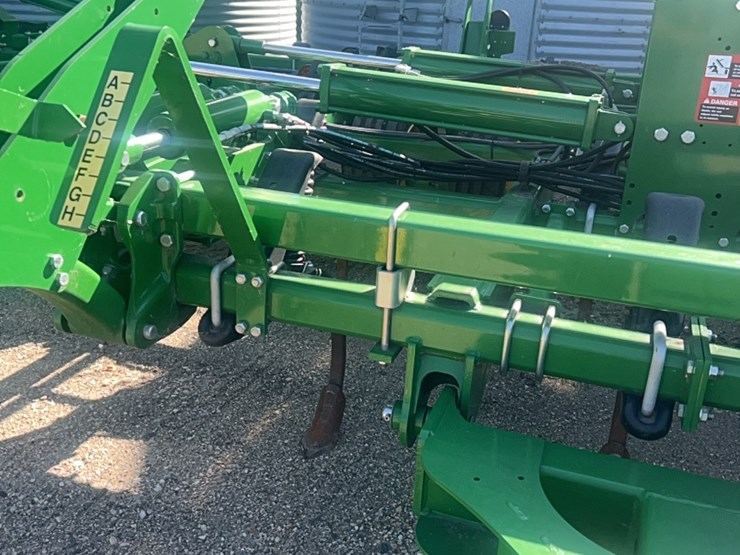 2022-john-deere-52-image-67