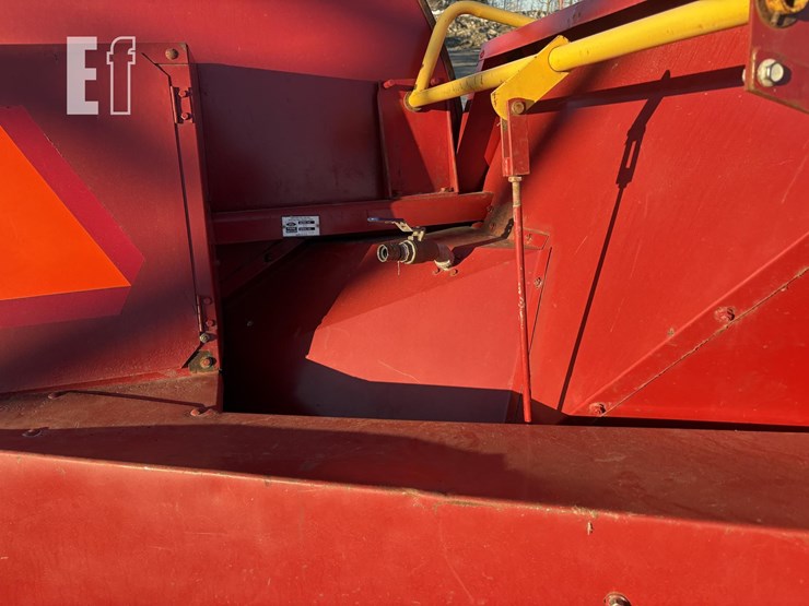 new-holland-60-image-5