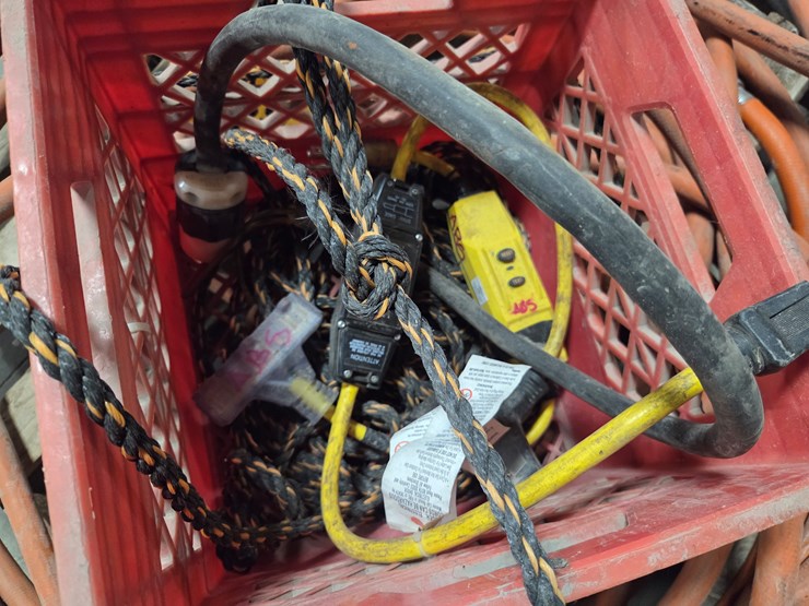 #5392-•-garden-hose-and-misc.-items-image-2