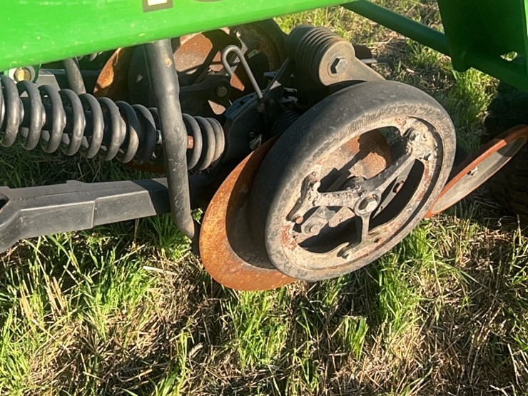 2018-john-deere-1910-image-108