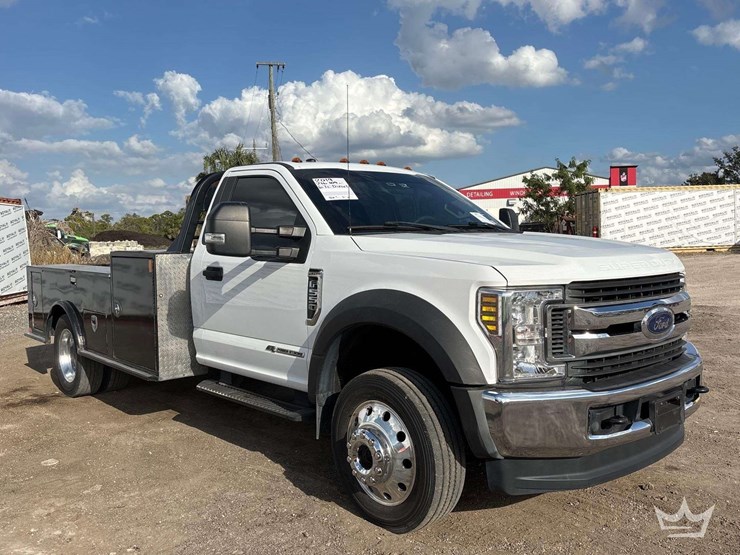 2019-ford-f550-image-2