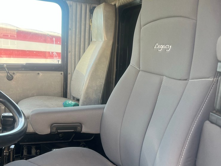 1992-kenworth-t800-image-25