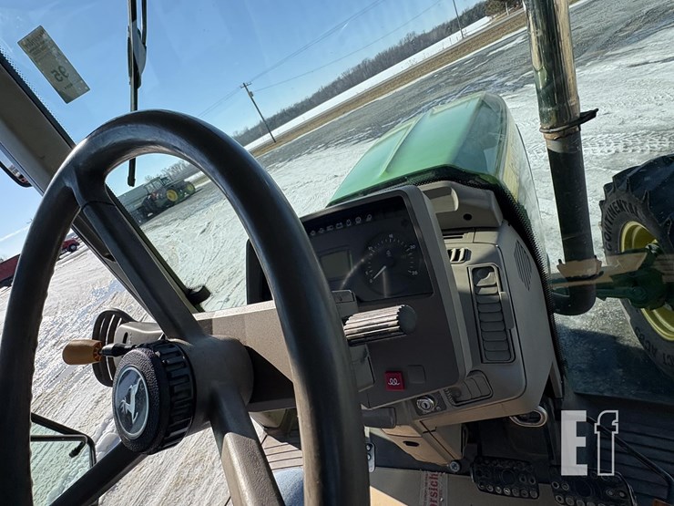 2011-john-deere-7130-image-26