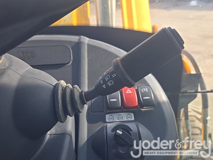 2017-jcb-3cx-image-97