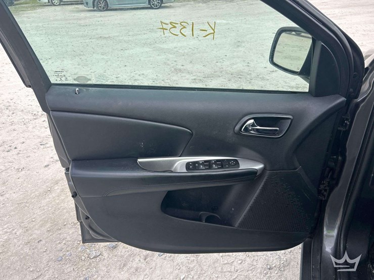 2014-dodge-journey-image-14