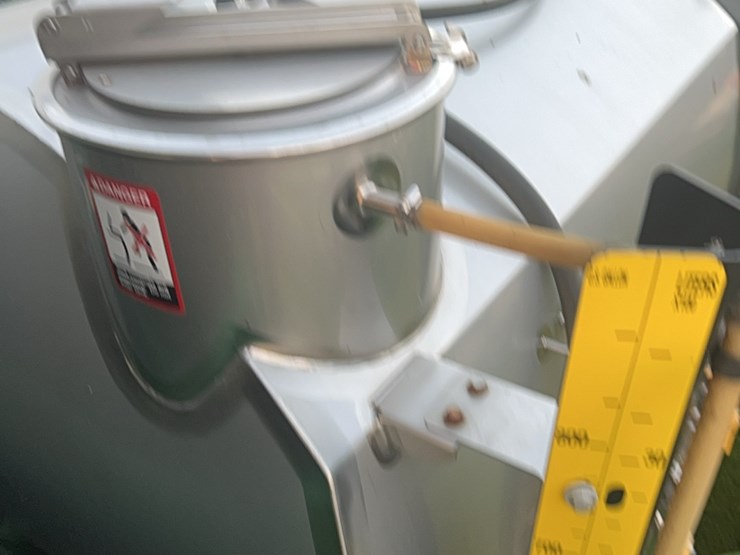 2014-john-deere-r4030-image-46