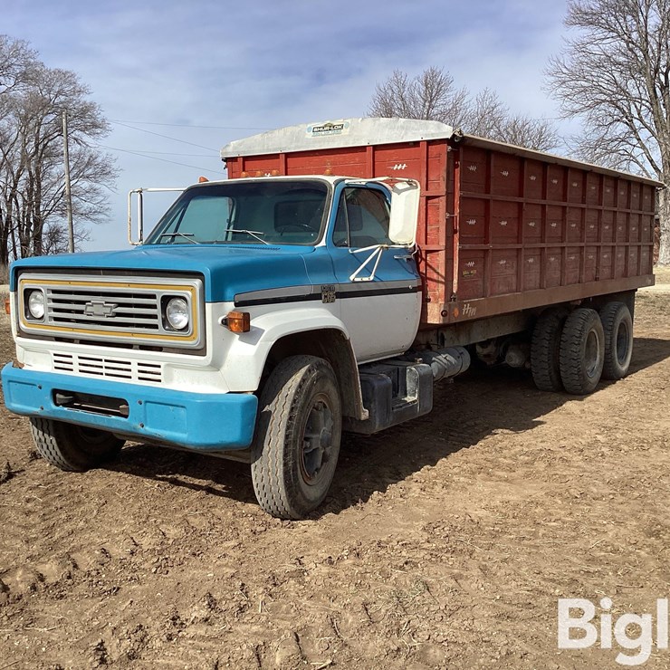 1975 Chevorlet C65 T/A Grain Truck