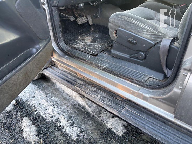 2003-chevrolet-silverado-3500-ls-image-19