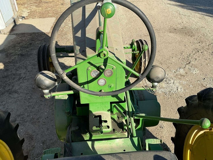 john-deere-70-image-13