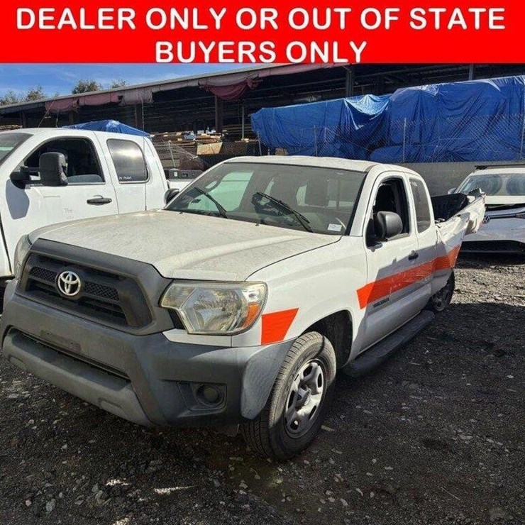 2013 TOYOTA TACOMA