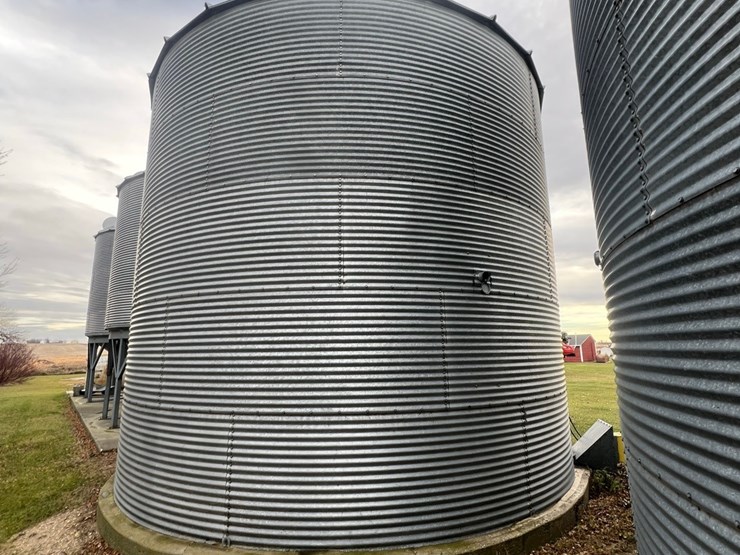 lot-26.-5,000-bu.-grain-bin-to-be-moved,-includes-single-phase-bin-fan-(bin-4)-image-12
