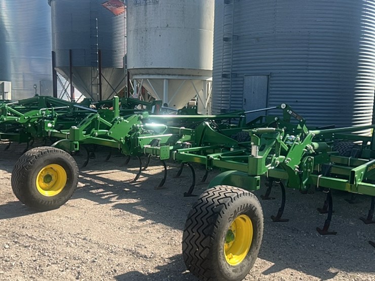 2024-john-deere-52-image-5