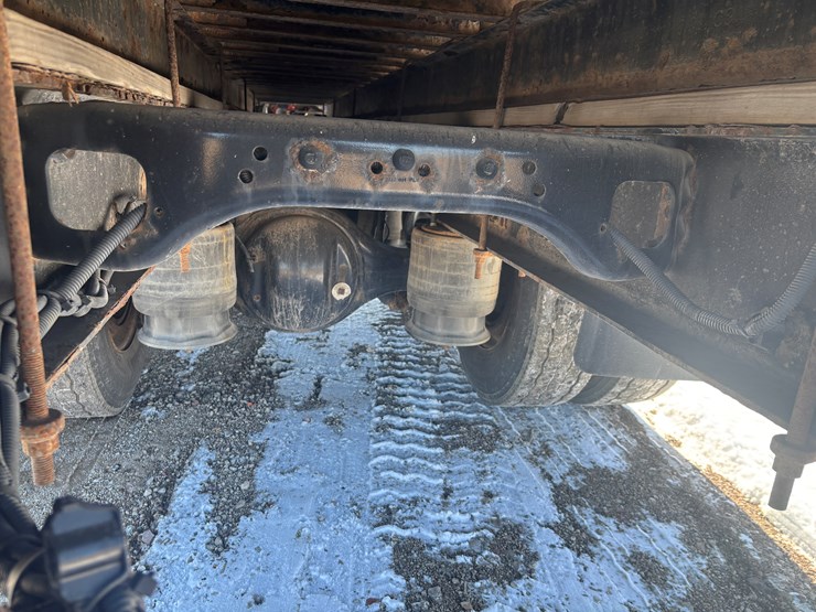 #2294-•-2013-freightliner-m2-flatbed-truck-image-48