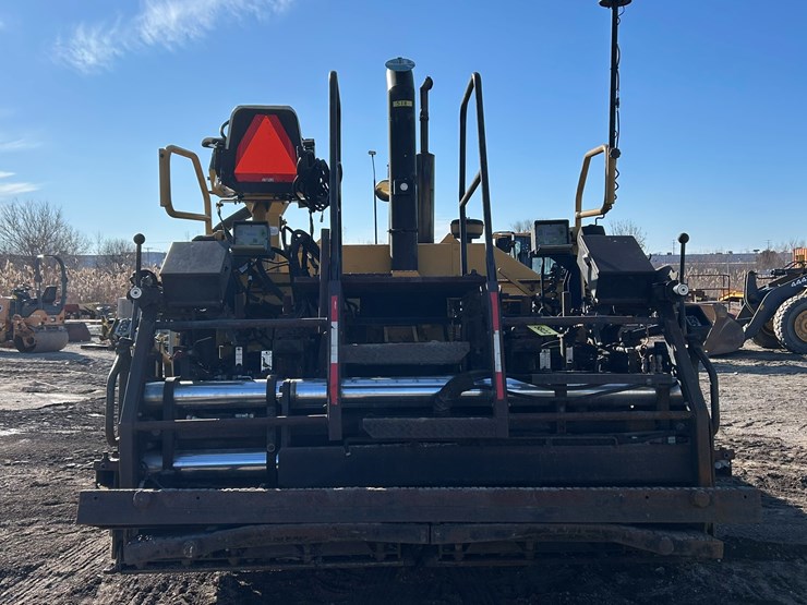 caterpillar-ap-650b-image-4