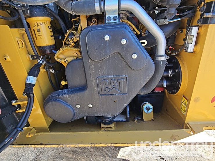 2021-caterpillar-226d3-image-32