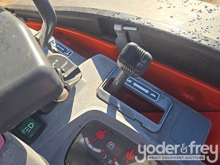 2022-kubota-u25-image-63