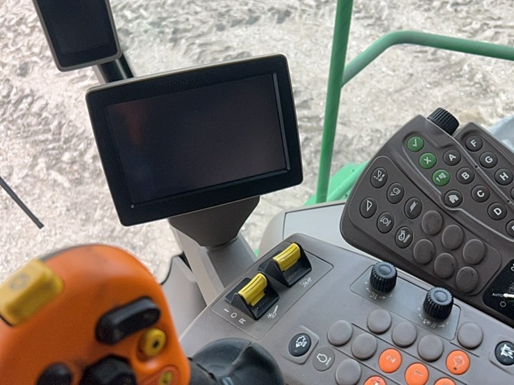 2014-john-deere-s680-image-116