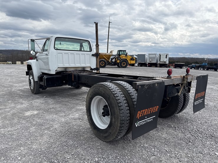 1994-ford-f800-image-4