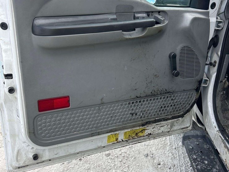 2005-ford-f350-image-10