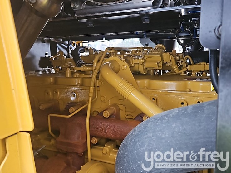 2026-caterpillar-926-image-28