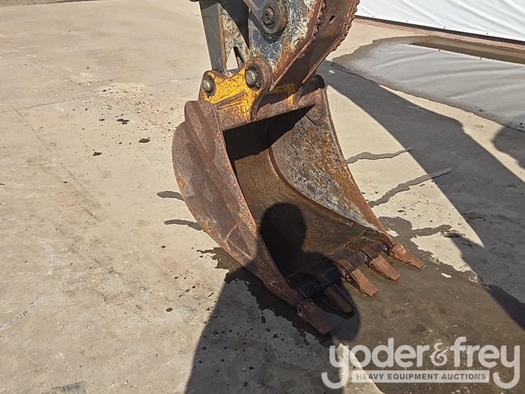 2010-deere-310sj-image-18