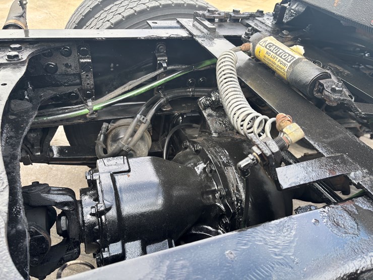 2018-freightliner-cascadia-126-image-58