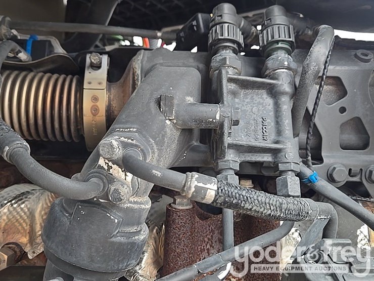 2019-peterbilt-579-image-50