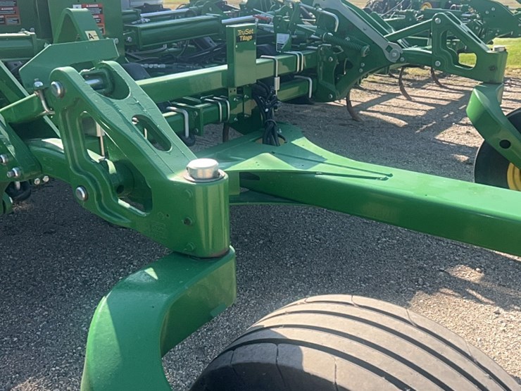 2022-john-deere-52-image-80